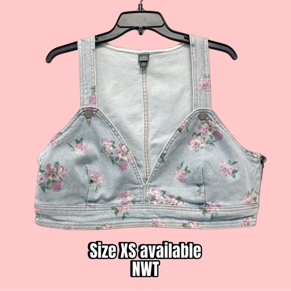 NWT XS DENIM Floral Denim Crop Top - Picture 1 of 6